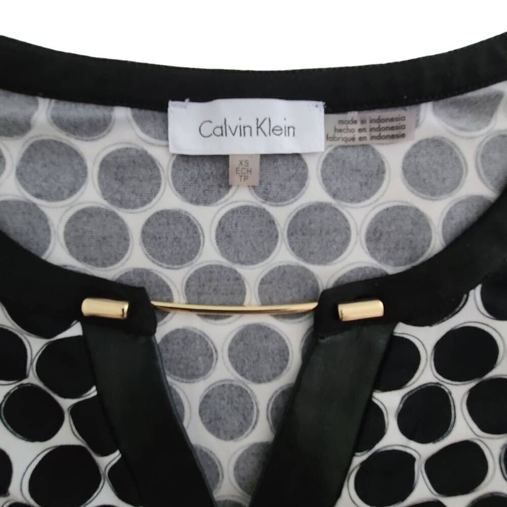 Calvin Klein Polka Dot Sleeveless Blouse Faux Leather Trim Size XS - Picture 3 of 9